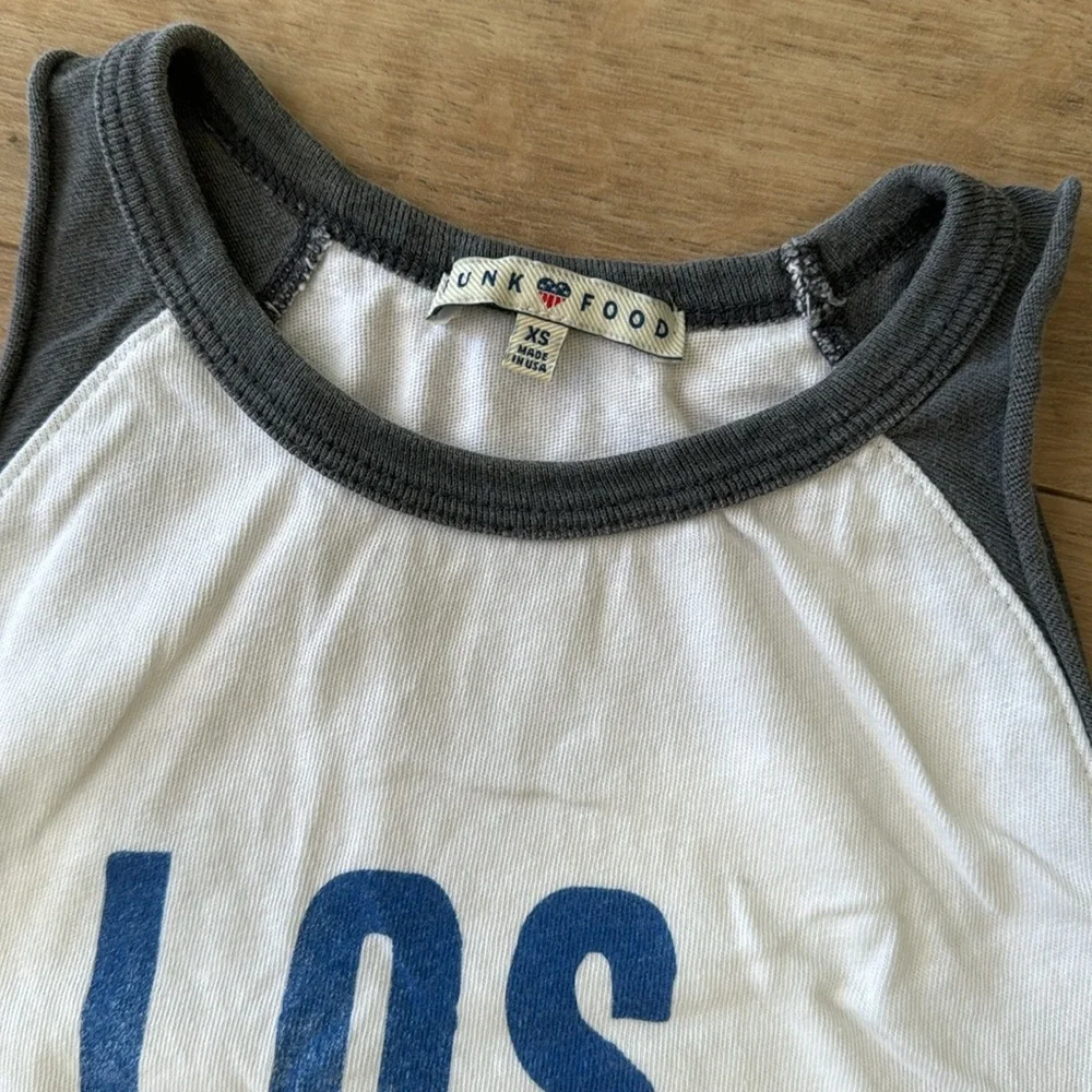 LA Rams Distressed Tank - Picture 2 of 4
